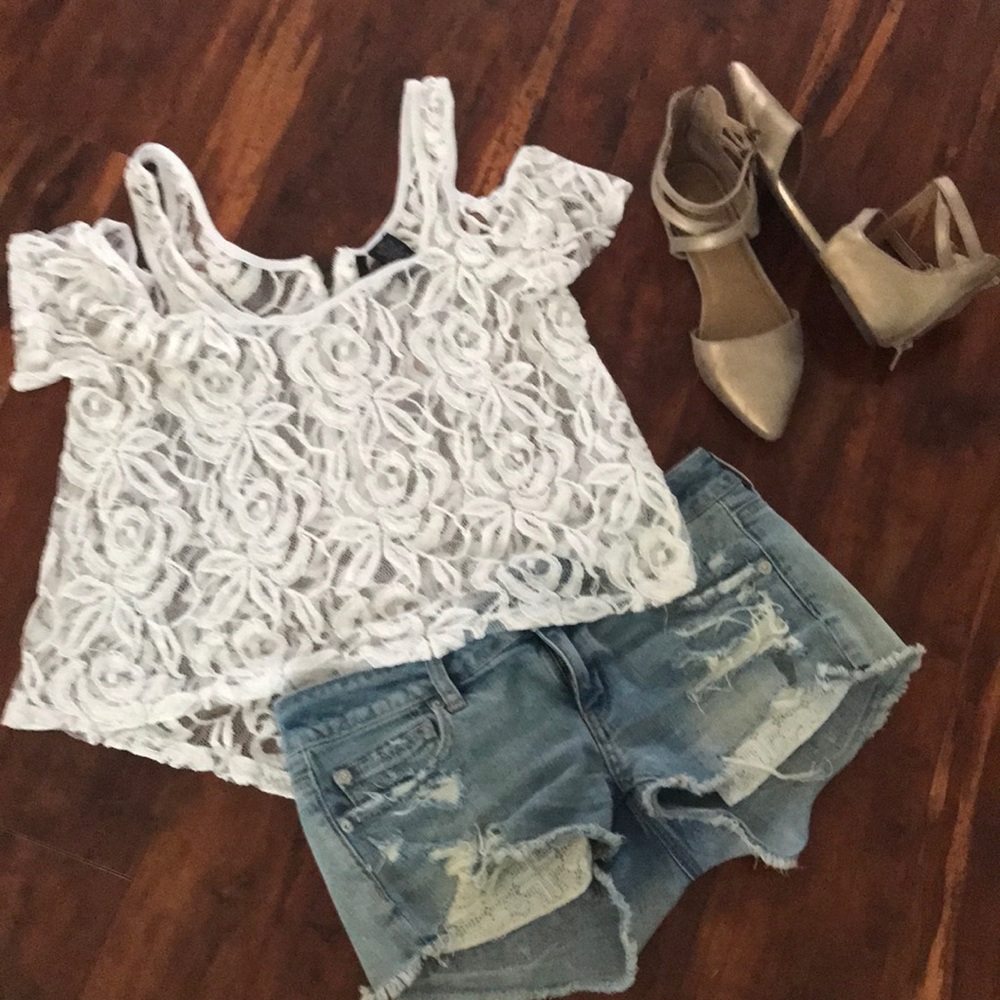 White floral rose lace top